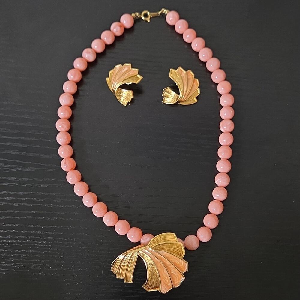 Avon Vintage Peach Bead Necklace Post Earrings Jewelry Set Gold Tone Statement